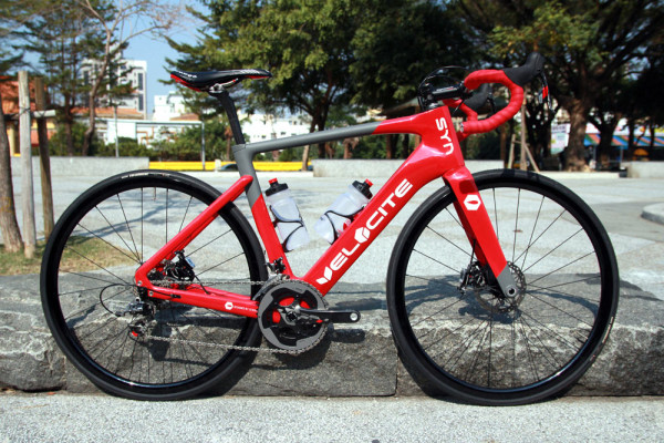 velocite-syn-aero-disc-brake-road-bike-2015-01-600x400