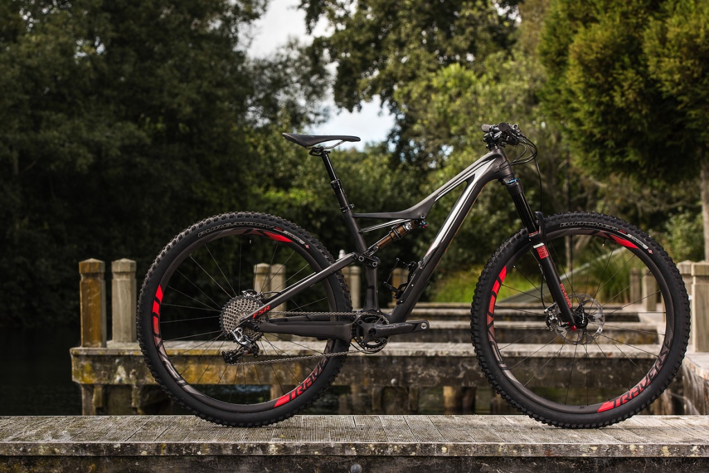 specialized-stumpy-nou-1