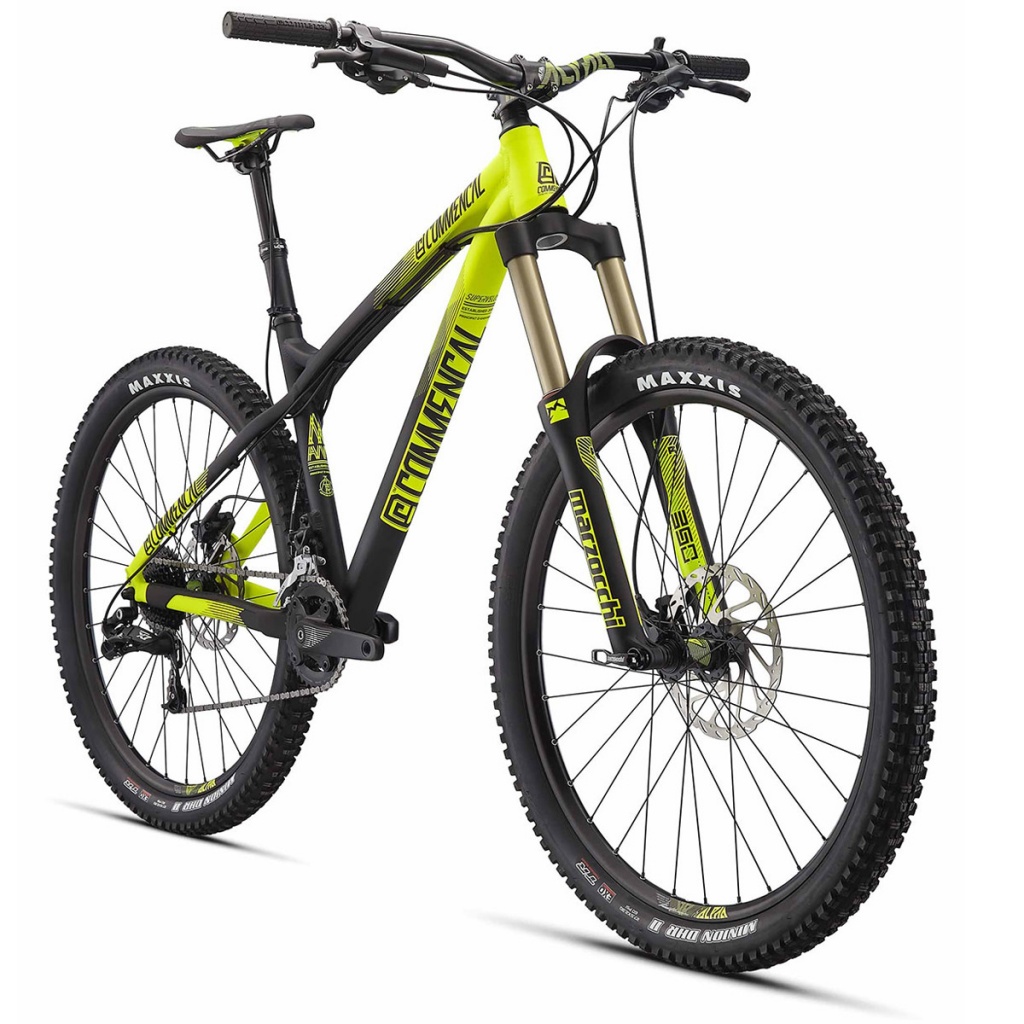 Commencal_2016_range_Meta-HT-AM-Essential_studio.jpg