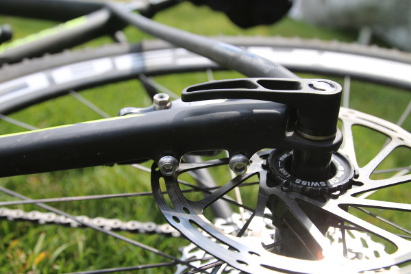 Scott-bikes-2015-road-disc-flat-mount-12mm-thru-5-600x400