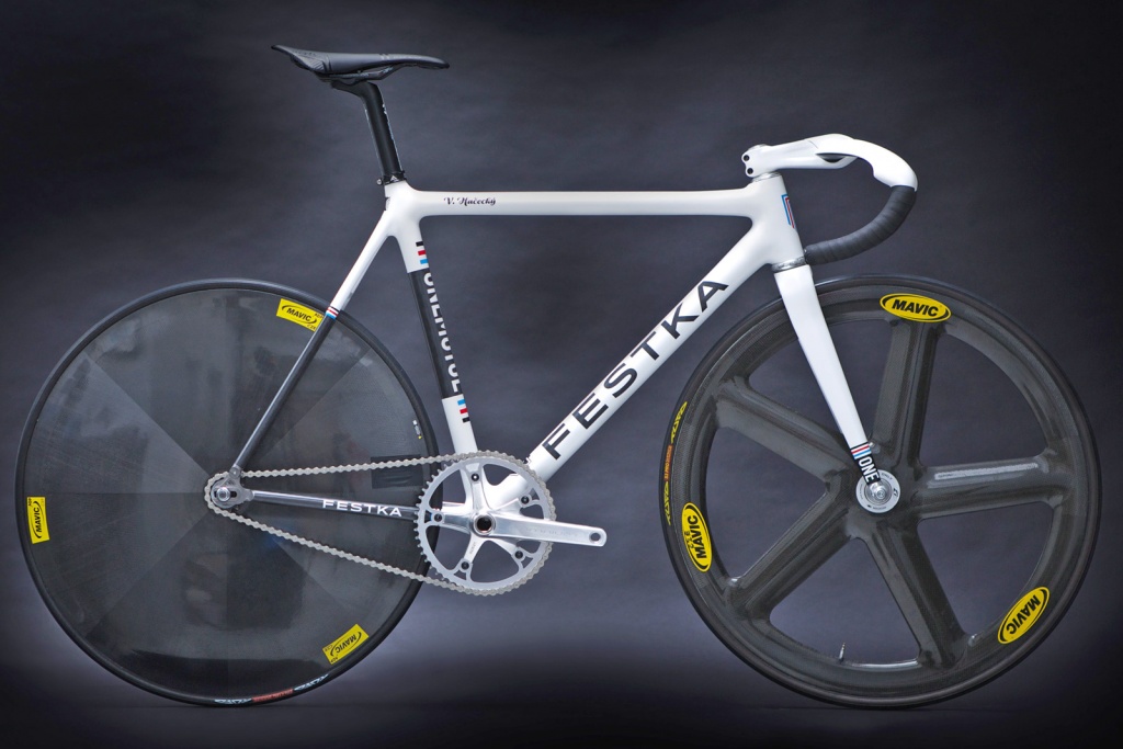 Festka_ONE-Motol_carbon_custom-track-bike_complete