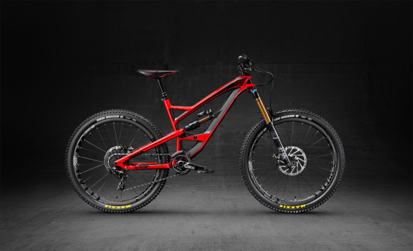 Capra-CF-Pro-Race-600x365