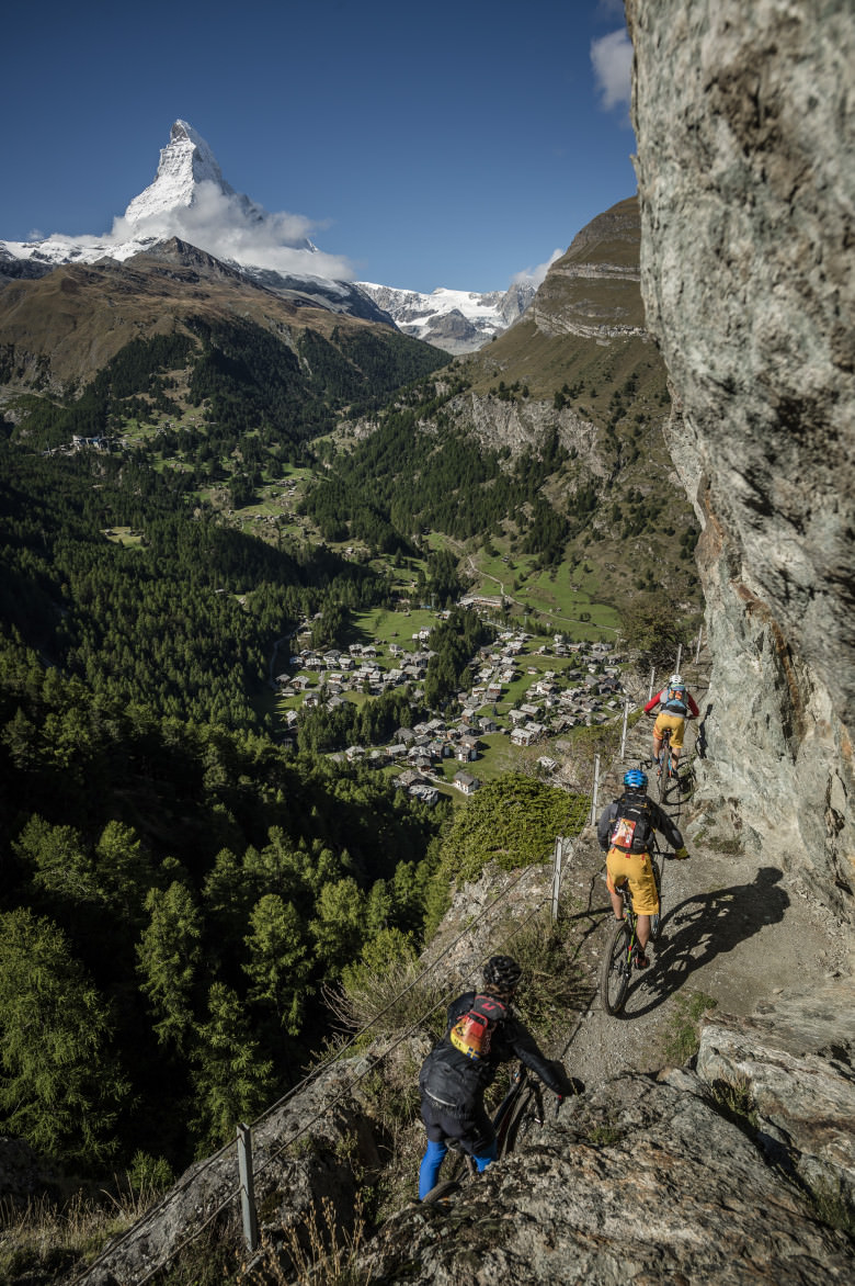 PERSKINDOL_SWISS_EPIC_stage5_WalkingPassage_Matterhorn_credit_APiX-780x1172