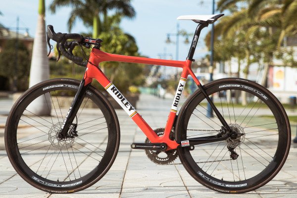 Campagnolo_Campy-Tech-Labs_road-disc-brake_sneak-peek_Ridley-complete-600x400