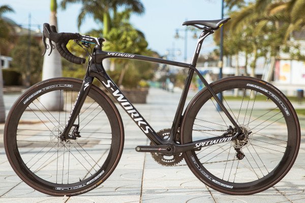 Campagnolo_Campy-Tech-Labs_road-disc-brake_sneak-peek_Specialized-complete-600x400