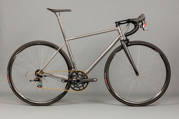 english-cycles-stainless-superlight-1-625x417