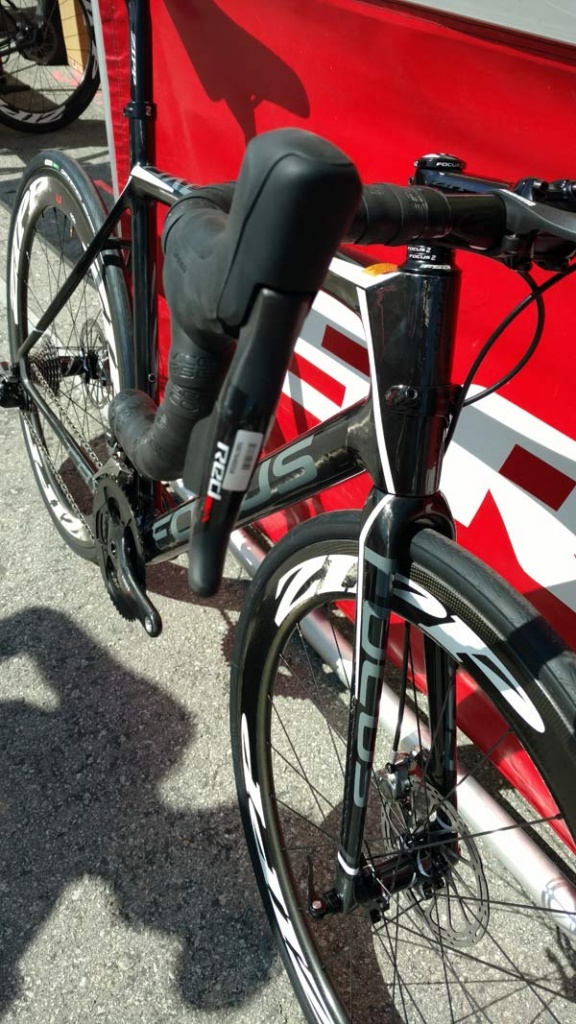 sram-red-etap-hydro-hydraulic-disc-brake-group-spy-shot03
