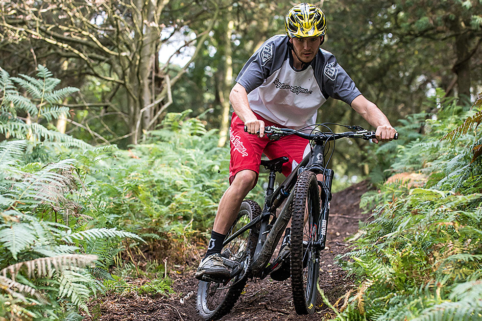 Dirt-jump-skills-for-trails-slide