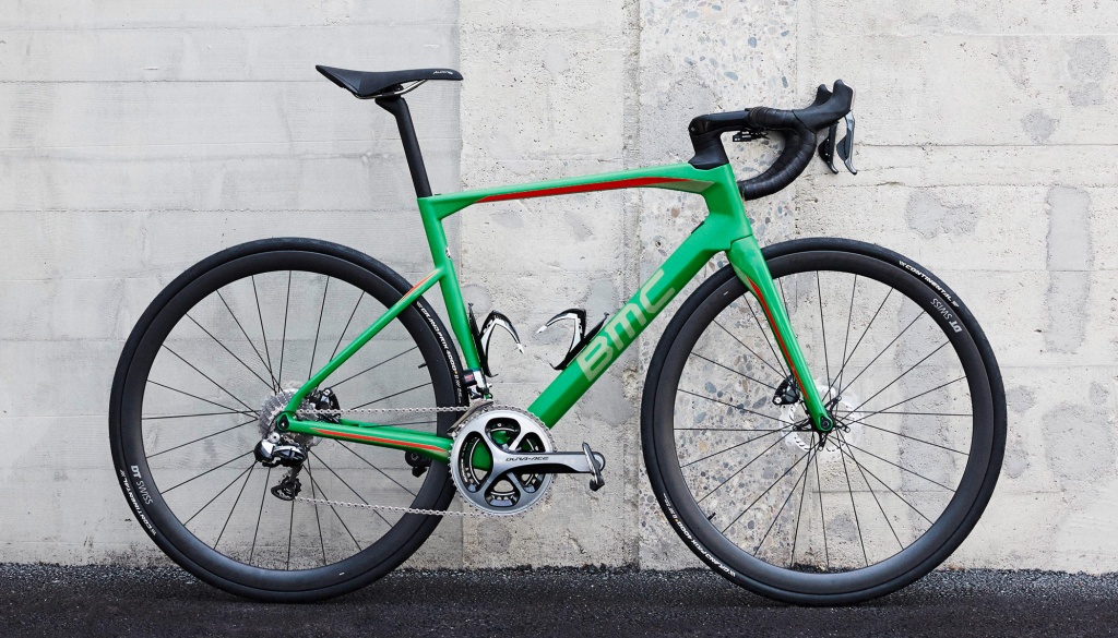 BMC-Roadmachine_carbon-all-road-endurance-race-bike_outside
