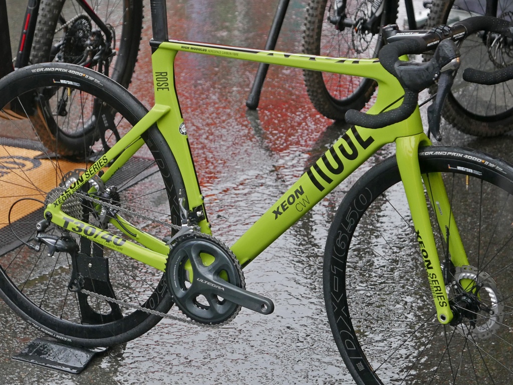 Rose_Xeon-CWX_carbon-disc-brake-aero-road-bike_frame