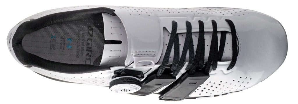 Giro-Factress-Techlace_womens-lace-upBoa-dial_premium-carbon-soled-road-shoes_white-top