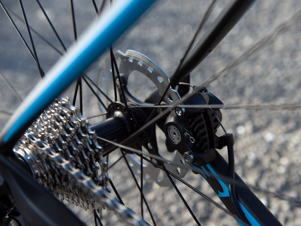 BH_Fusion-Disc_affordable-carbon-disc-brake-endurance-road-bike_flat-mount-Shimano-mechanical-rear