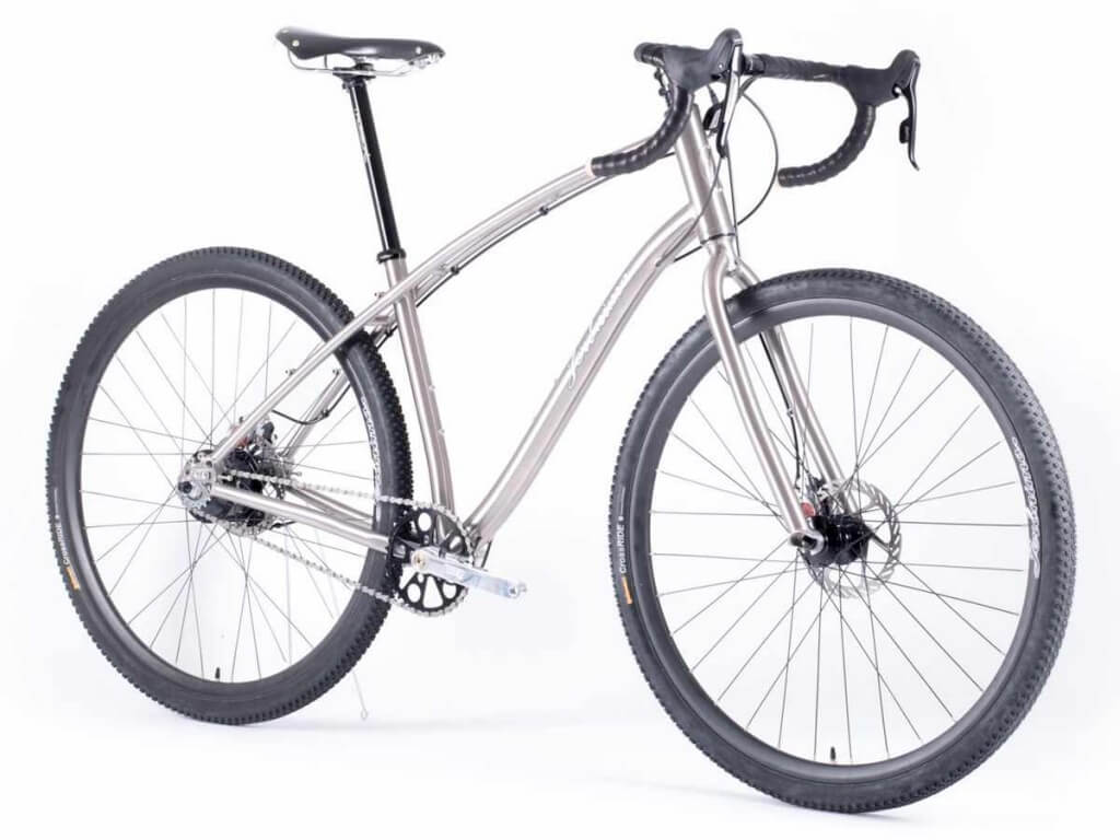 Jeronimo-Cycles_Ti-Gravel-Rohloff_titanium-gravel-road-adventure-bike_3-4