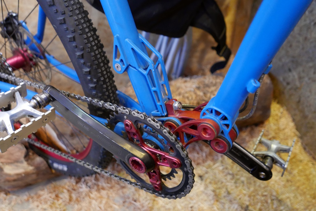 East-bike_full-size-mountain-bike_compact-folding_bottom-bracket-linkages