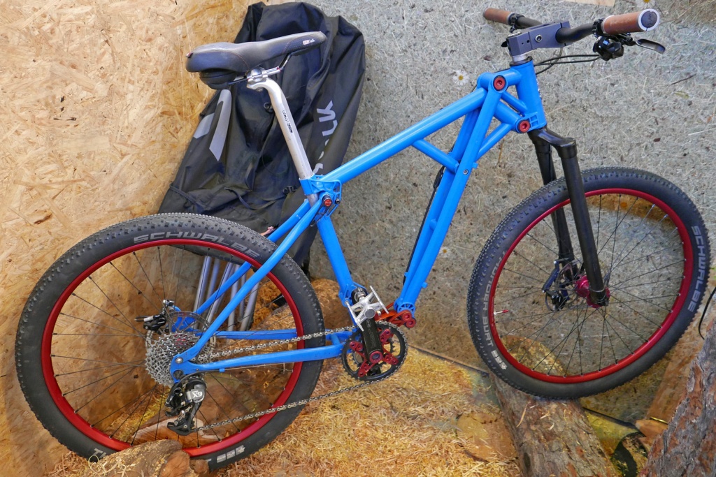 East-bike_full-size-mountain-bike_compact-folding_rideable