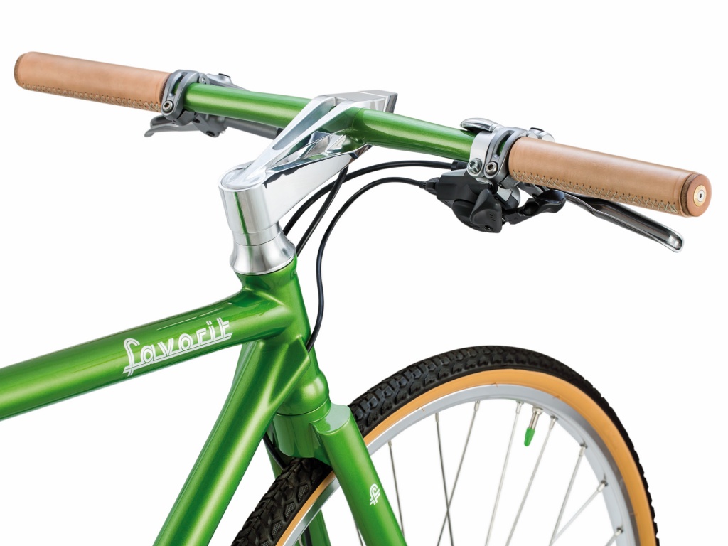 Favorit_Czech-made_custom-carbon-urban-commuter-bikes_Cronos-front-end